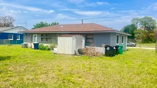 113 Hilton Drive Fort Pierce, FL 34946