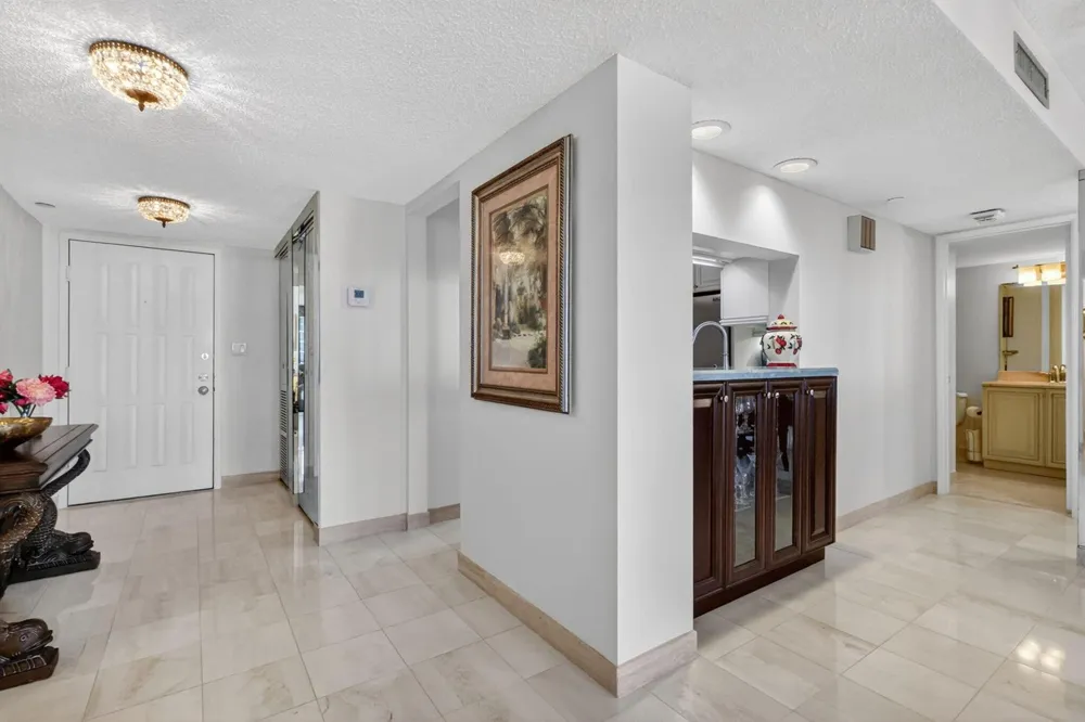 3420 S Ocean Boulevard #9r Highland Beach, FL 33487