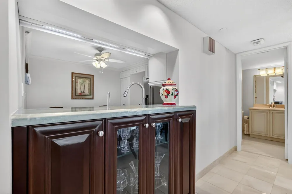 3420 S Ocean Boulevard #9r Highland Beach, FL 33487
