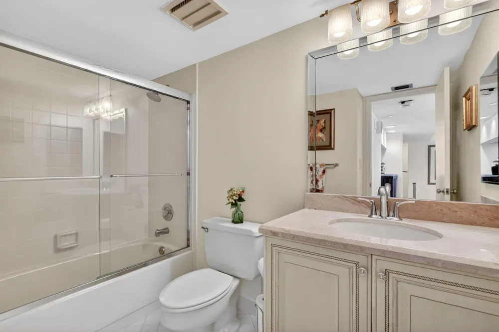 3420 S Ocean Boulevard #9r Highland Beach, FL 33487