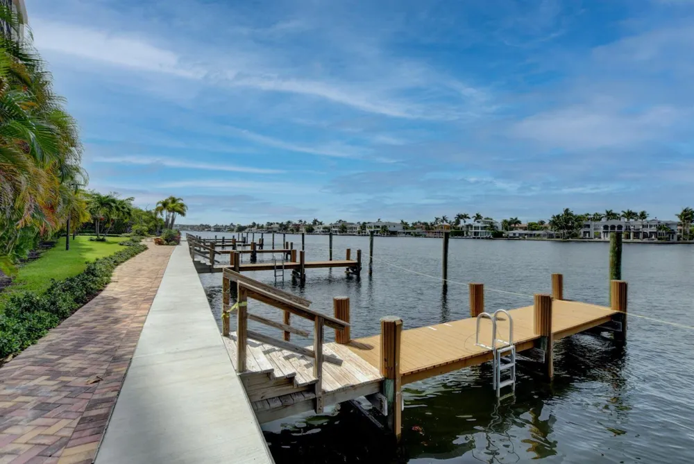 3420 S Ocean Boulevard #9r Highland Beach, FL 33487