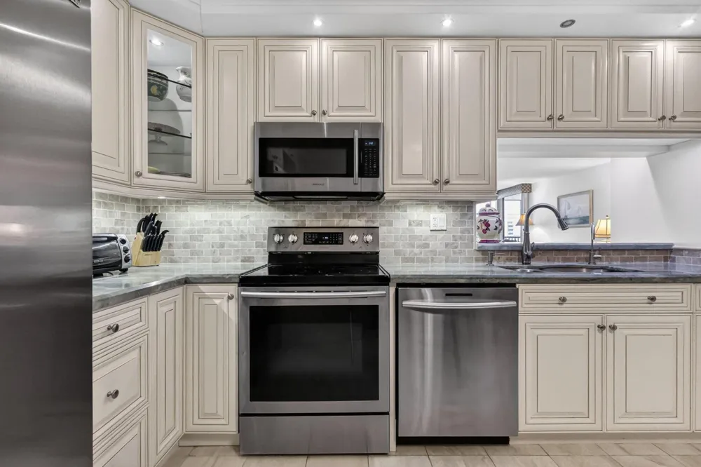 3420 S Ocean Boulevard #9r Highland Beach, FL 33487