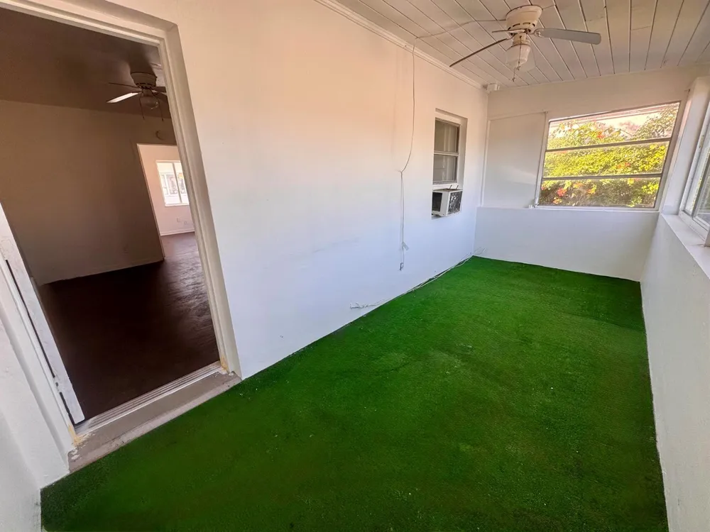 2515 Avenue E Riviera Beach, FL 33404