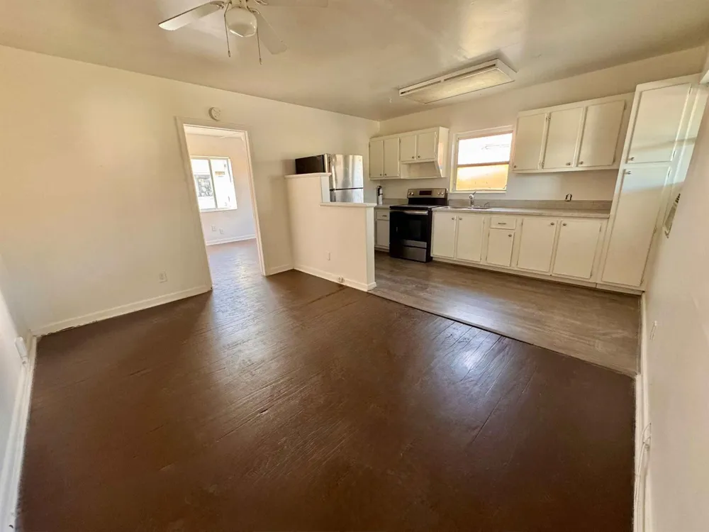 2515 Avenue E Riviera Beach, FL 33404