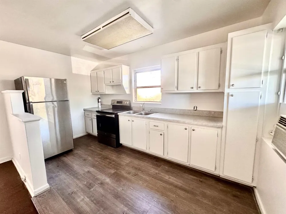 2515 Avenue E Riviera Beach, FL 33404