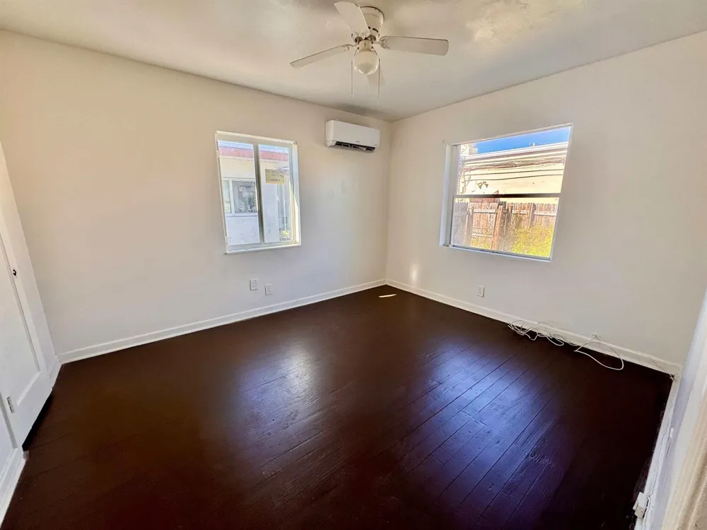 2515 Avenue E Riviera Beach, FL 33404