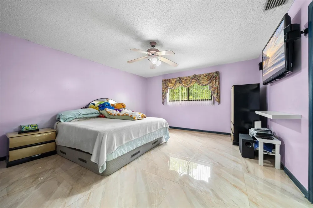 2340 Fairmont Avenue Miramar, FL 33025