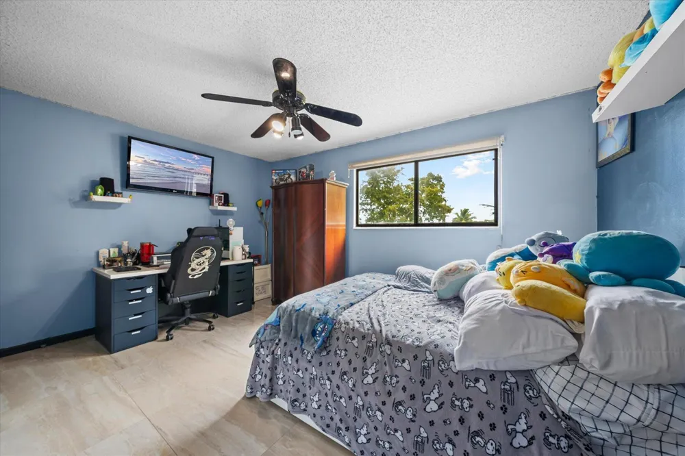 2340 Fairmont Avenue Miramar, FL 33025