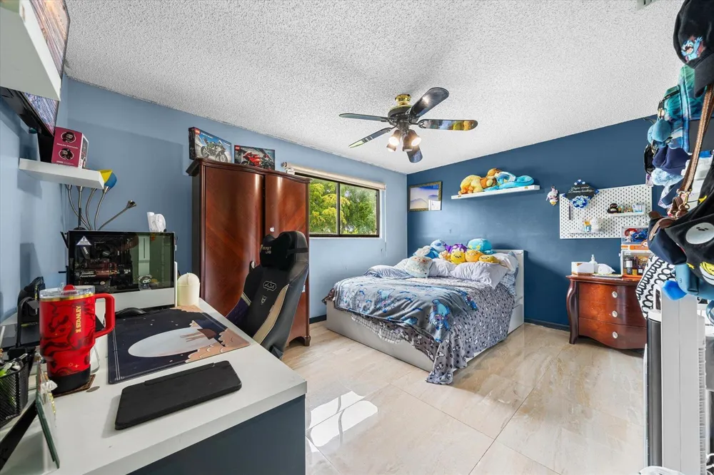 2340 Fairmont Avenue Miramar, FL 33025