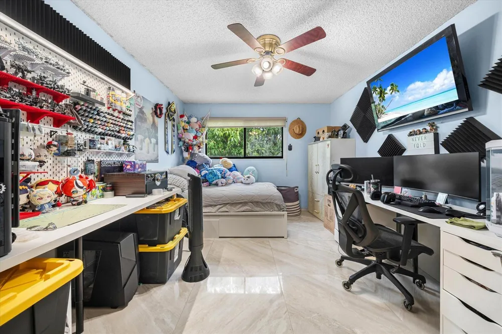 2340 Fairmont Avenue Miramar, FL 33025