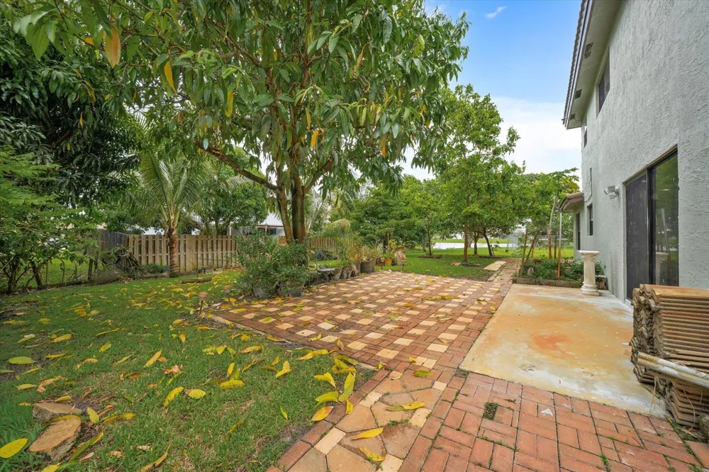 2340 Fairmont Avenue Miramar, FL 33025