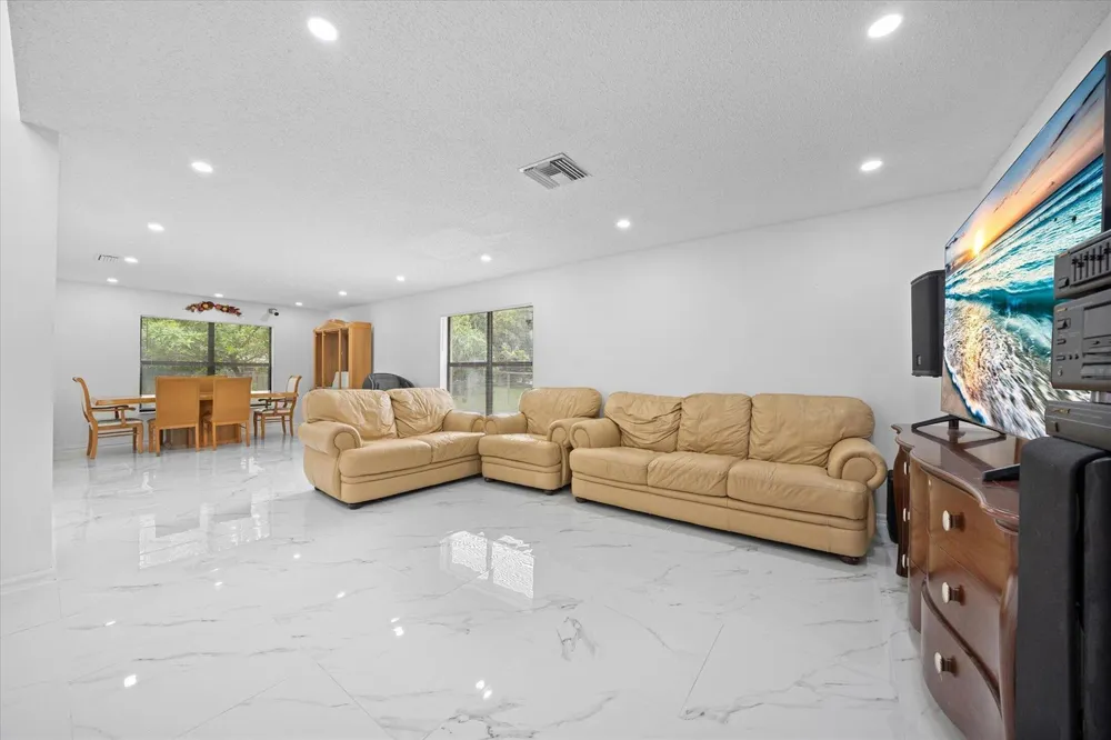 2340 Fairmont Avenue Miramar, FL 33025