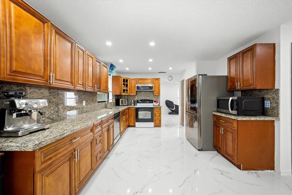2340 Fairmont Avenue Miramar, FL 33025