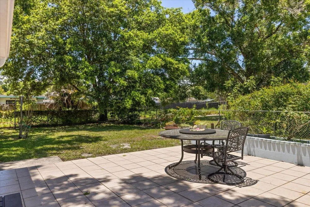 1735 40th Avenue Vero Beach, FL 32960