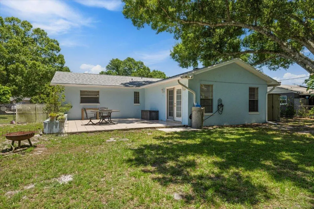 1735 40th Avenue Vero Beach, FL 32960