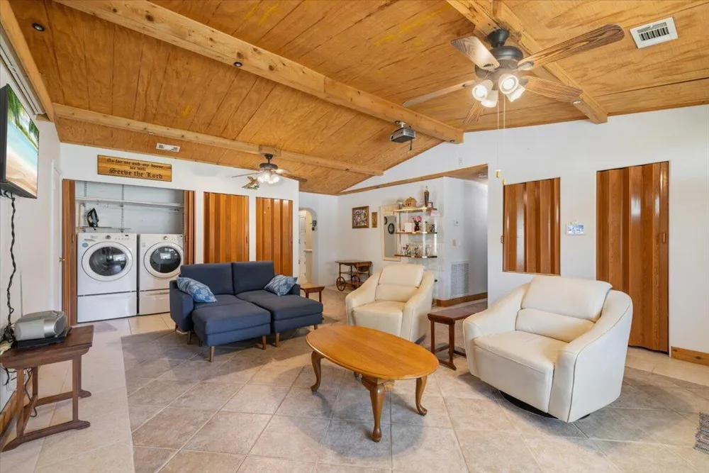 1735 40th Avenue Vero Beach, FL 32960