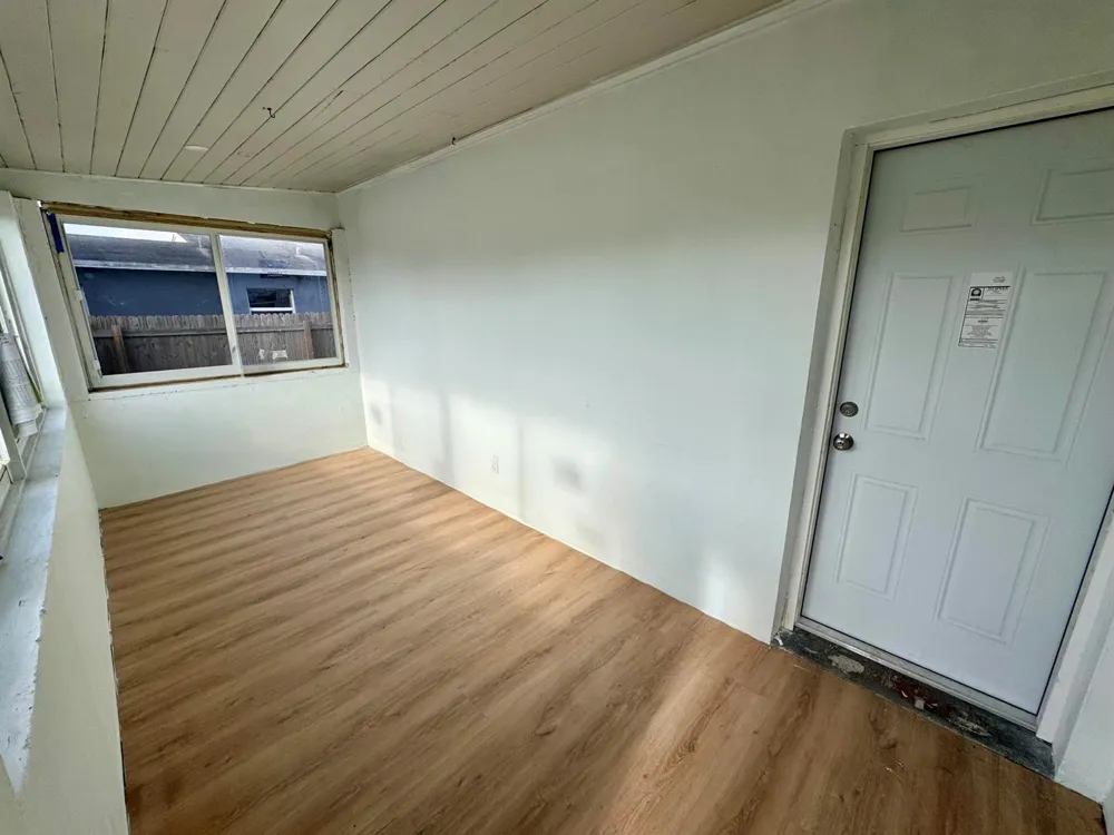 2513 Avenue E Riviera Beach, FL 33404