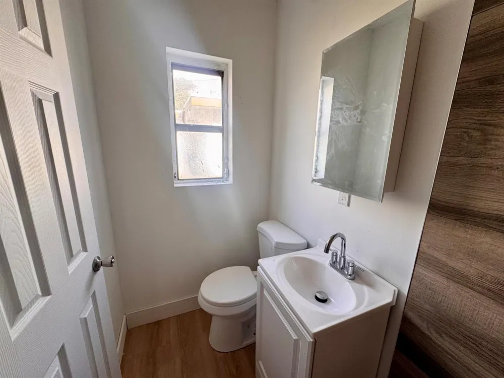 2513 Avenue E Riviera Beach, FL 33404