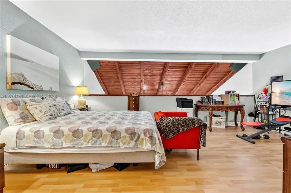 1490 Laguna Lane Pembroke Pines, FL 33026
