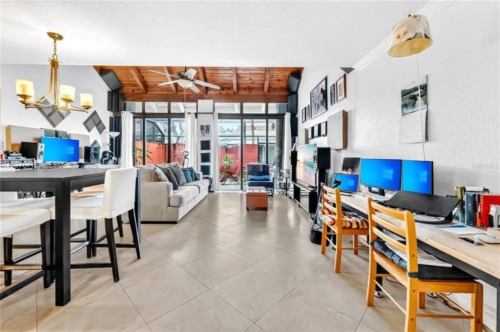 1490 Laguna Lane Pembroke Pines, FL 33026