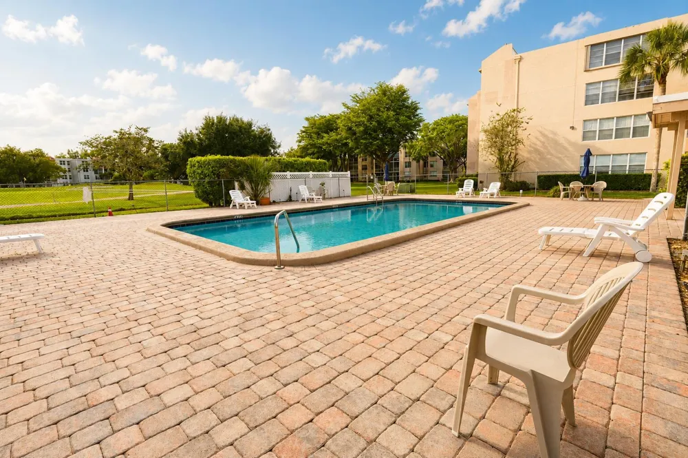 9491 Evergreen Place #307 Davie, FL 33324