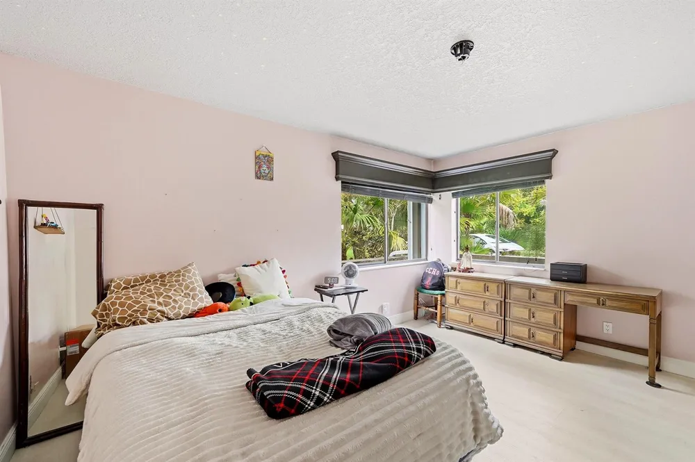 12106 Sailboat Way Cooper City, FL 33026