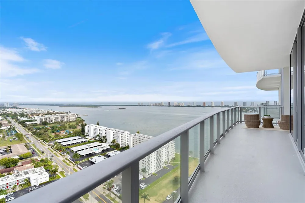 220 Lake Shore Drive #2305 Lake Park, FL 33403