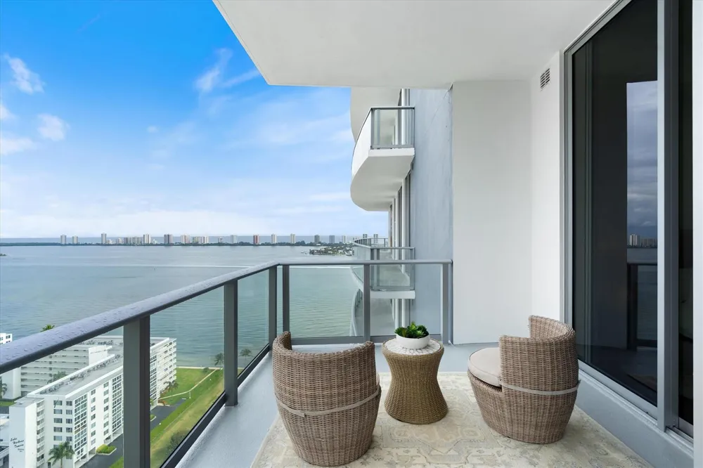 220 Lake Shore Drive #2305 Lake Park, FL 33403