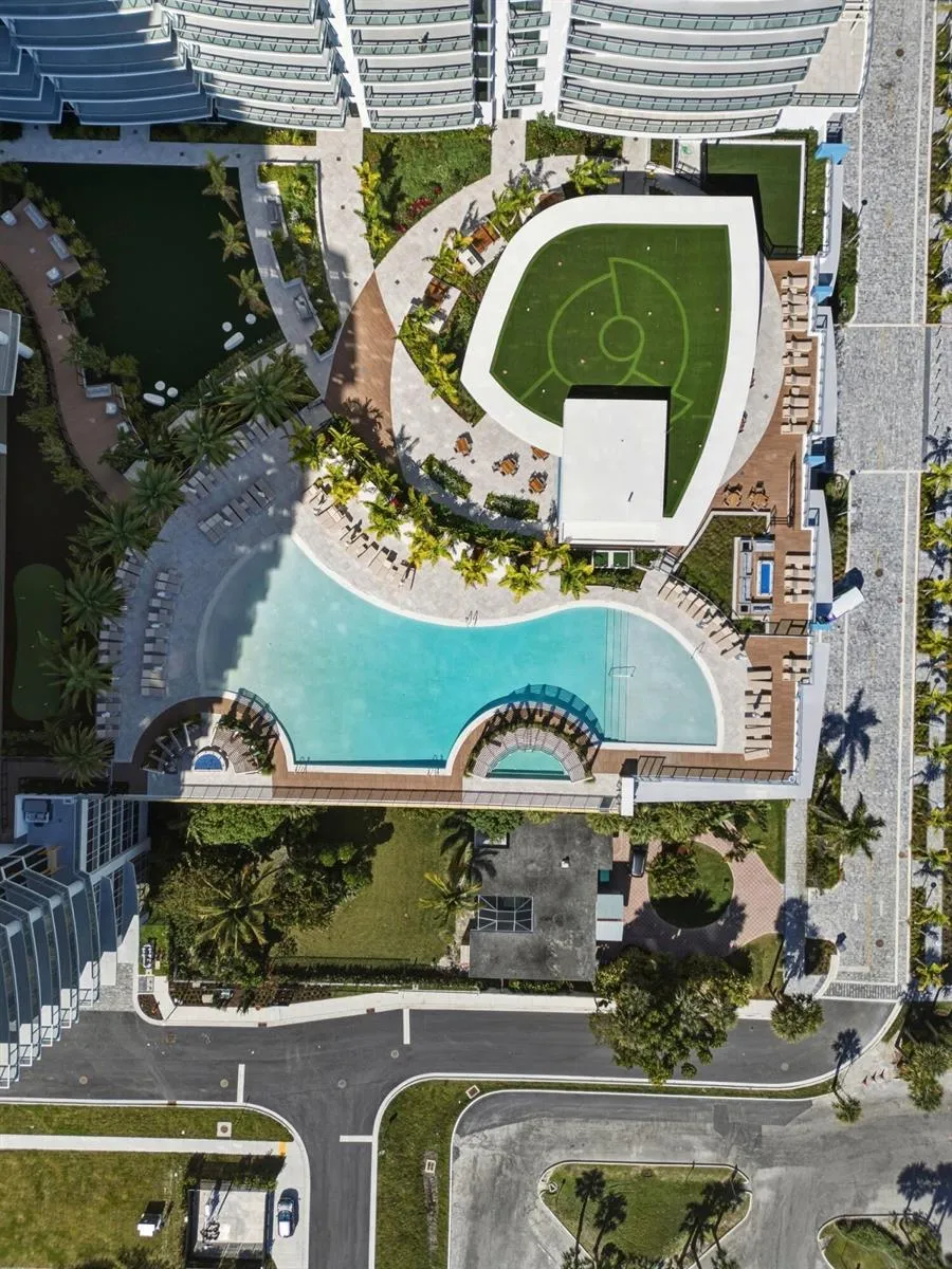 220 Lake Shore Drive #2305 Lake Park, FL 33403