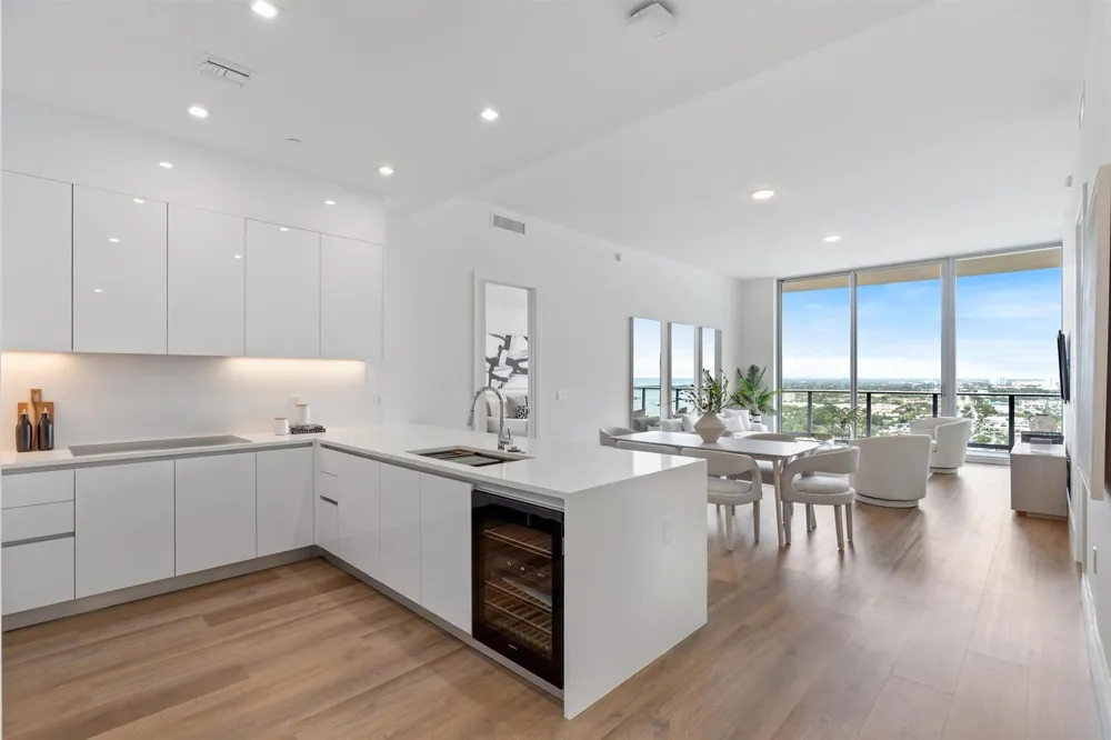 220 Lake Shore Drive #2305 Lake Park, FL 33403