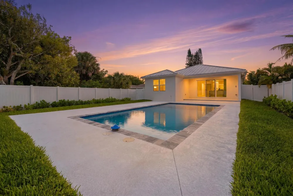 316 SW 4th Avenue Delray Beach, FL 33444