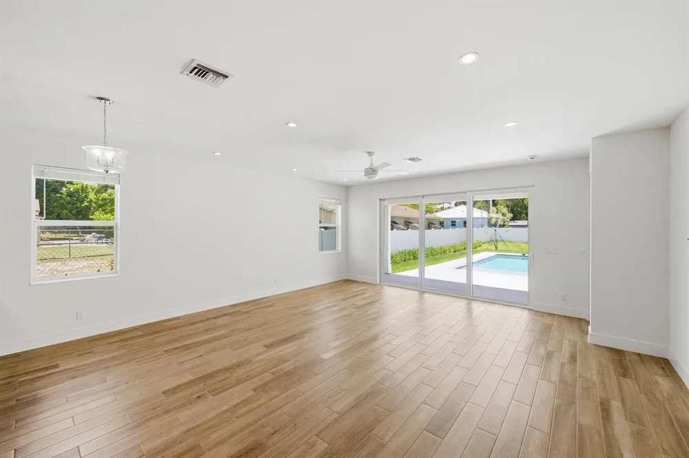 316 SW 4th Avenue Delray Beach, FL 33444