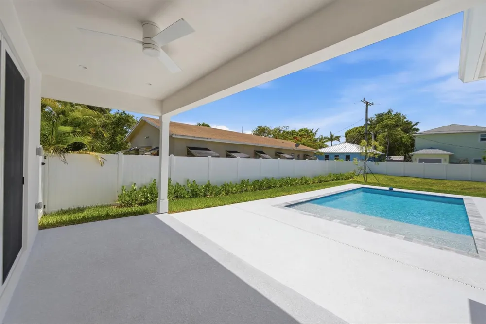 316 SW 4th Avenue Delray Beach, FL 33444