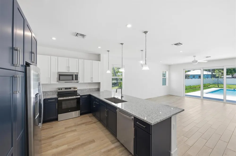 316 SW 4th Avenue Delray Beach, FL 33444