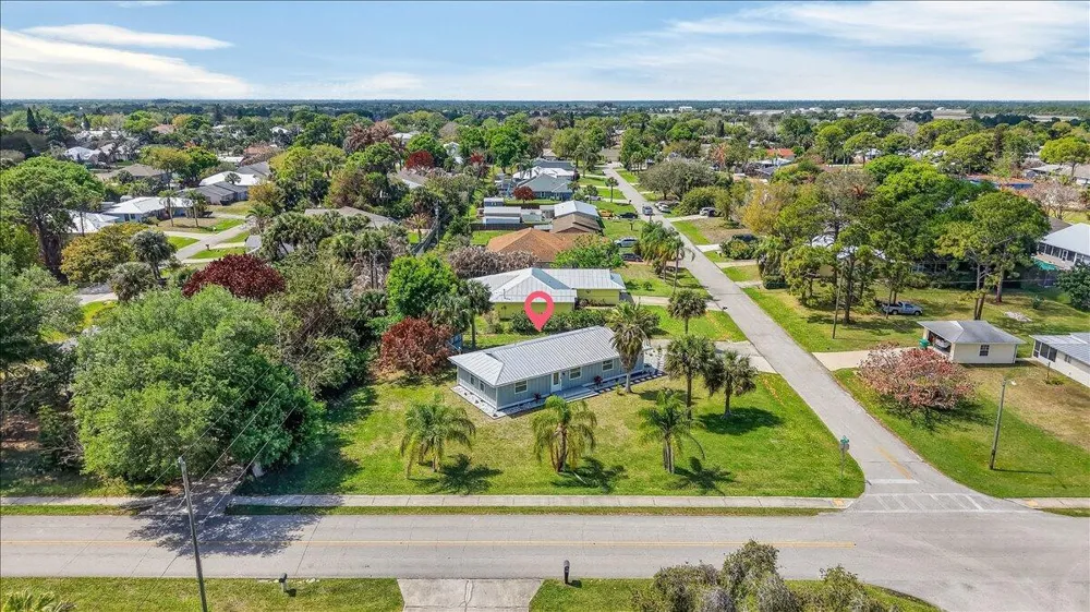 262 Easy Street Sebastian, FL 32958