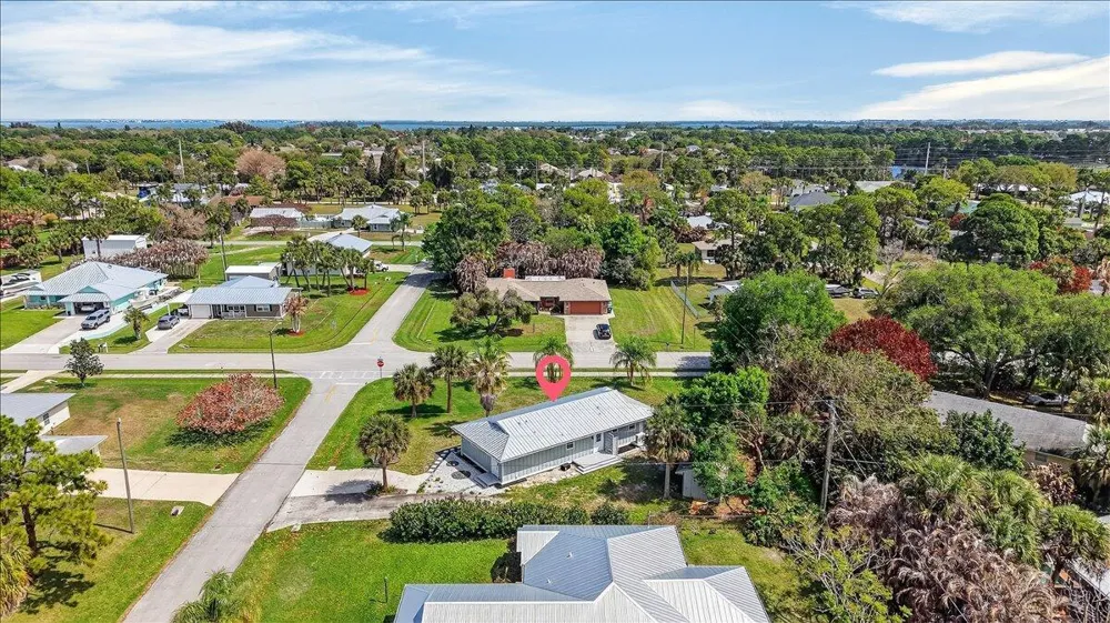 262 Easy Street Sebastian, FL 32958