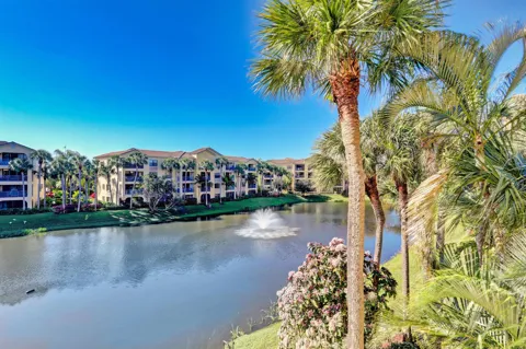 800 Uno Lago Drive #305