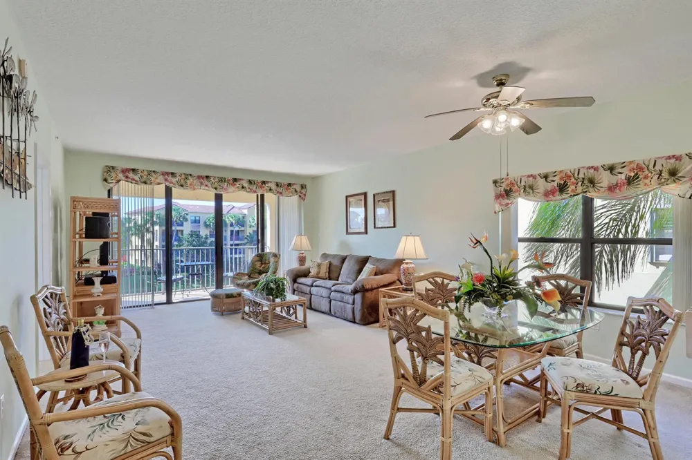 800 Uno Lago Drive #305 Juno Beach, FL 33408