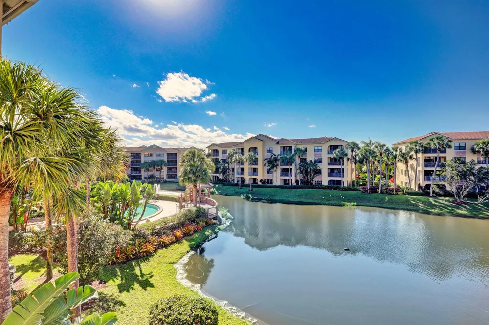 800 Uno Lago Drive #305 Juno Beach, FL 33408