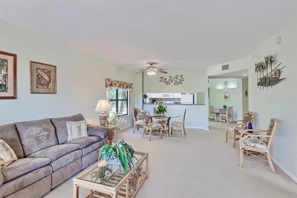 800 Uno Lago Drive #305 Juno Beach, FL 33408