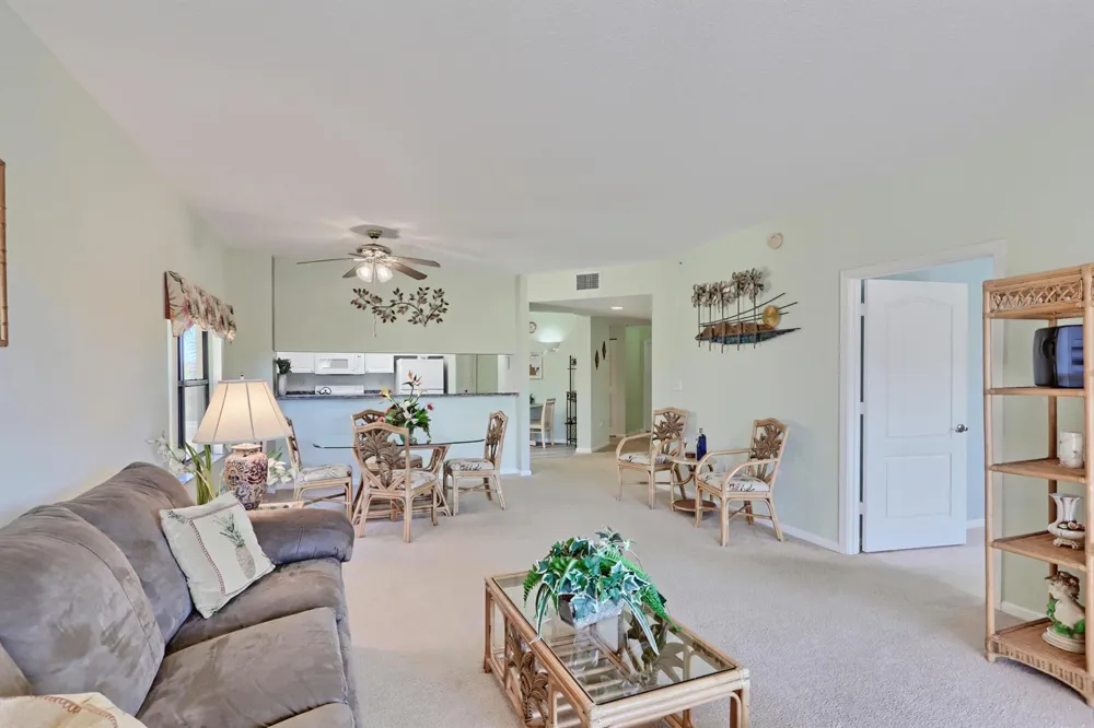 800 Uno Lago Drive #305 Juno Beach, FL 33408