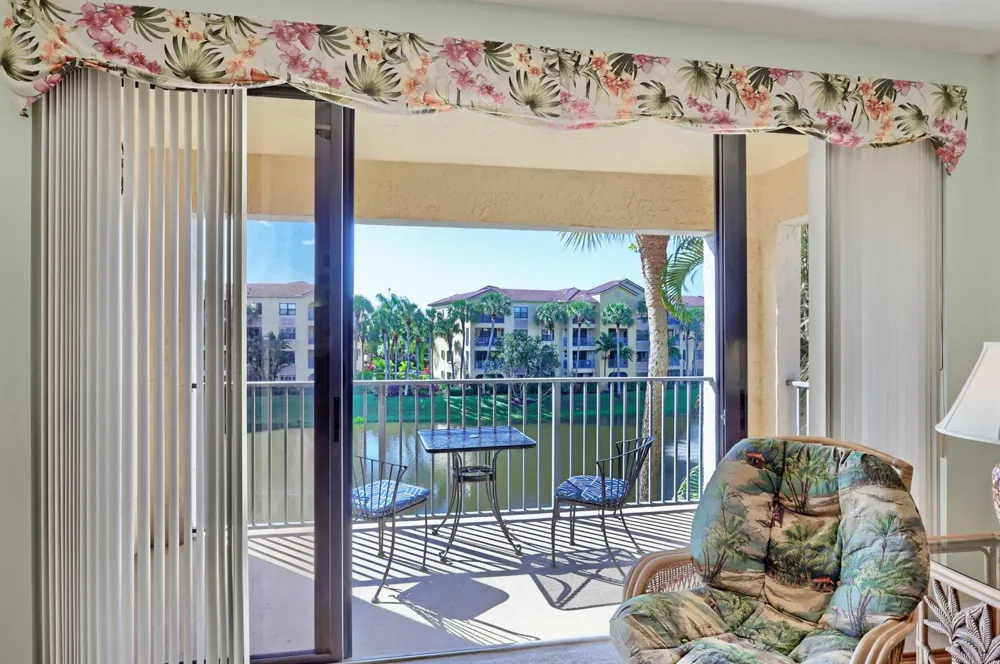 800 Uno Lago Drive #305 Juno Beach, FL 33408