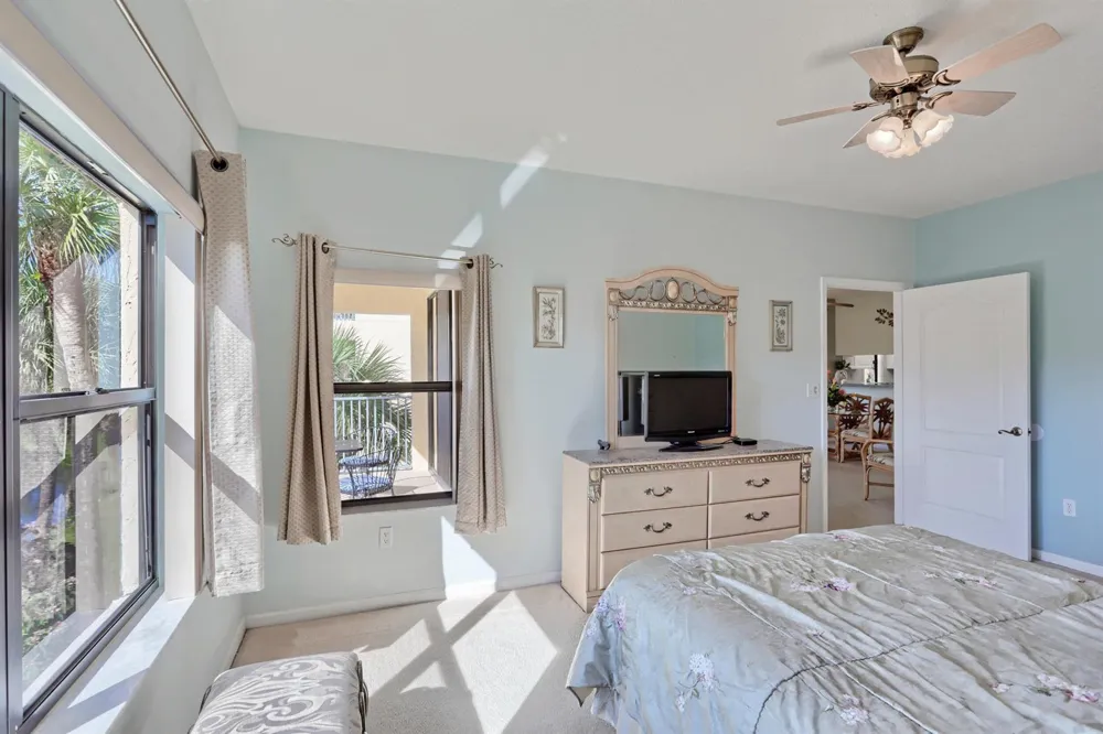 800 Uno Lago Drive #305 Juno Beach, FL 33408