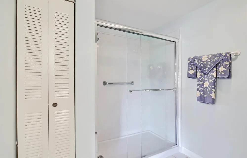 800 Uno Lago Drive #305 Juno Beach, FL 33408