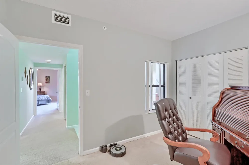 800 Uno Lago Drive #305 Juno Beach, FL 33408