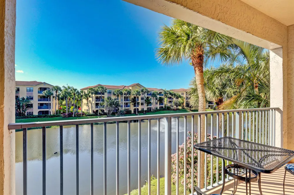 800 Uno Lago Drive #305 Juno Beach, FL 33408