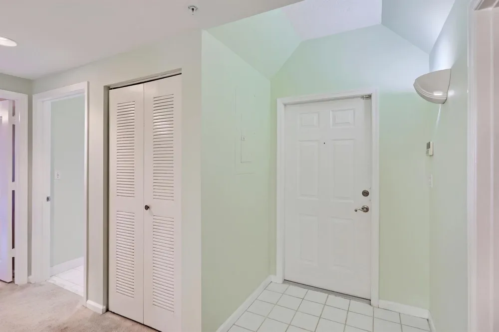 800 Uno Lago Drive #305 Juno Beach, FL 33408