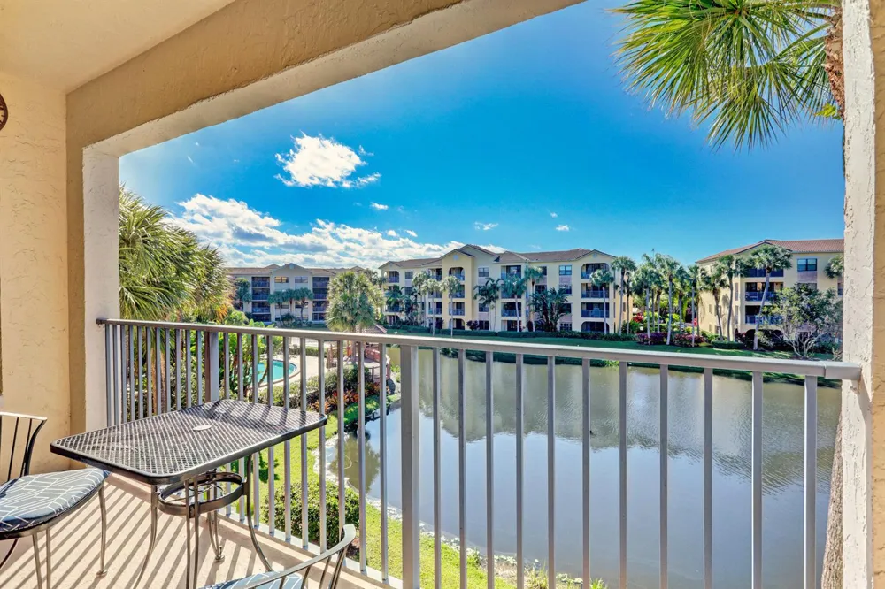 800 Uno Lago Drive #305 Juno Beach, FL 33408