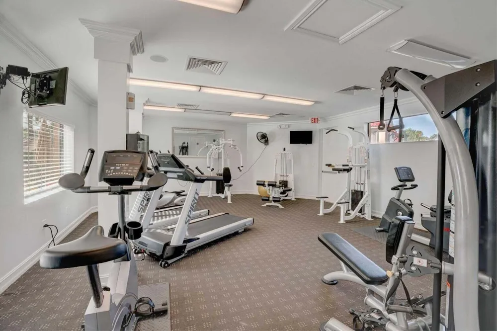 800 Uno Lago Drive #305 Juno Beach, FL 33408