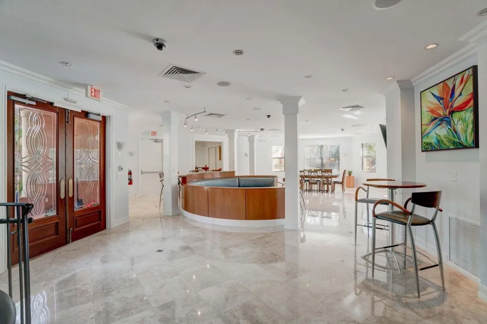 800 Uno Lago Drive #305 Juno Beach, FL 33408